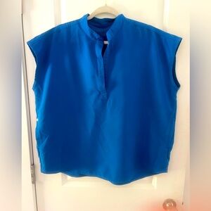 FIGS Scrubs Top Shirt Large  Royal Blue V Neck Medical Pocket Sleeveless Women L